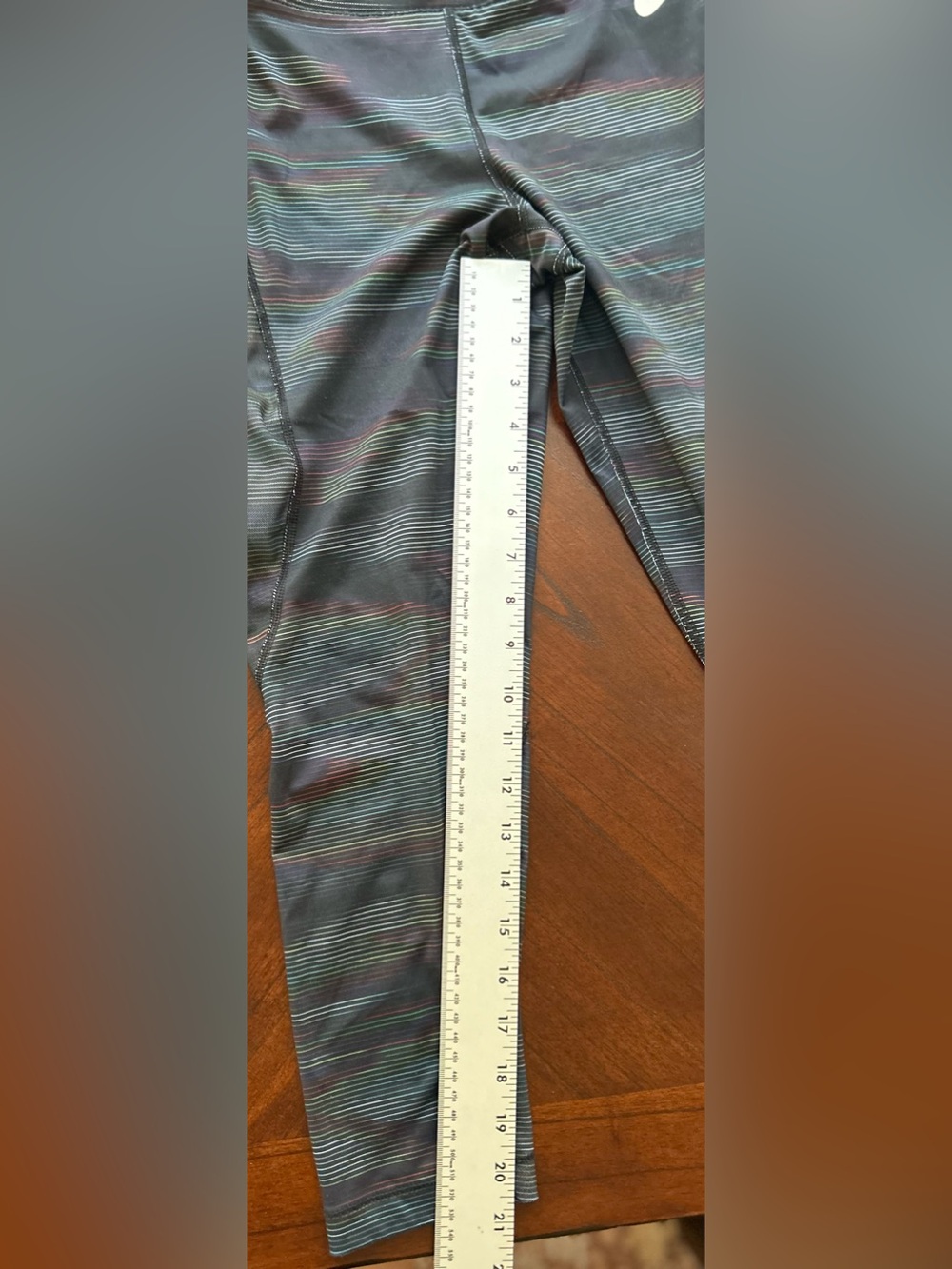 Nike Black Tank, Shorts & Multicolor Stripe Capri Leggings Set size M - Picture 6 of 9
